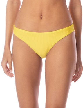 Panty bikini Maaji a la cadera para mujer