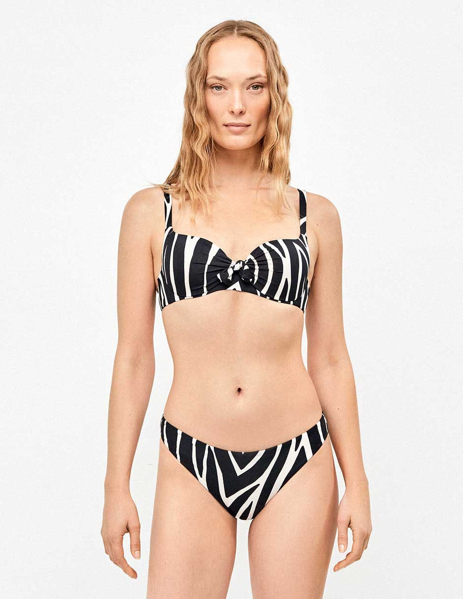 Top estampado animal print con copas para mujer 6