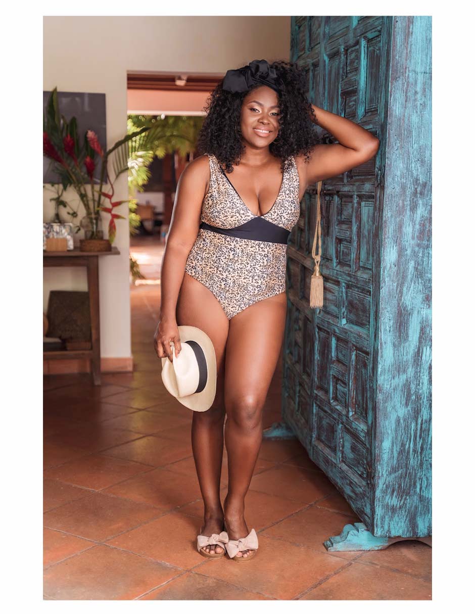 Traje de baño completo estampado animal print para mujer 6